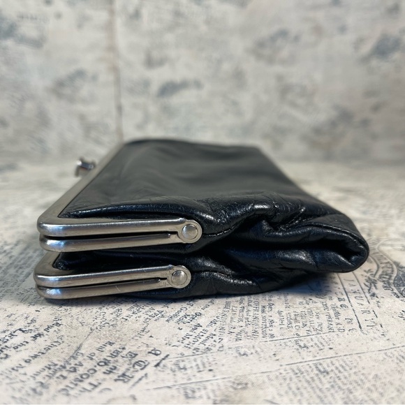 HOBO Lauren clutch wallet black leather - Picture 2 of 12